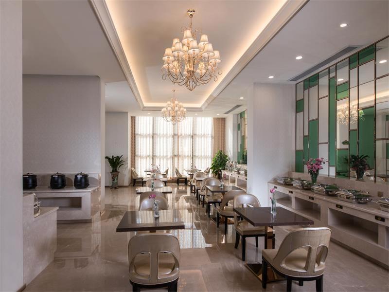 Vienna Classic Hotel Dongguan Changan Xiandai Eksteriør billede